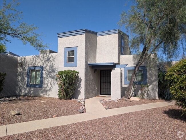 Building Photo - Beautiful Townhouse - 3 bed & 2 bath in Gr...