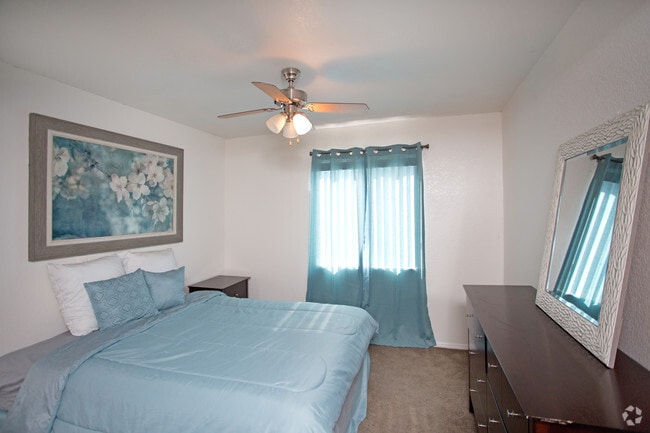 1BR, 1BA - 578 SF