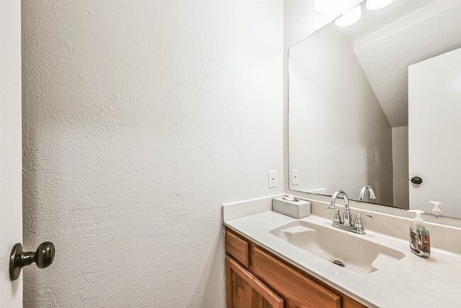 Photo - 22630 Round Valley Dr