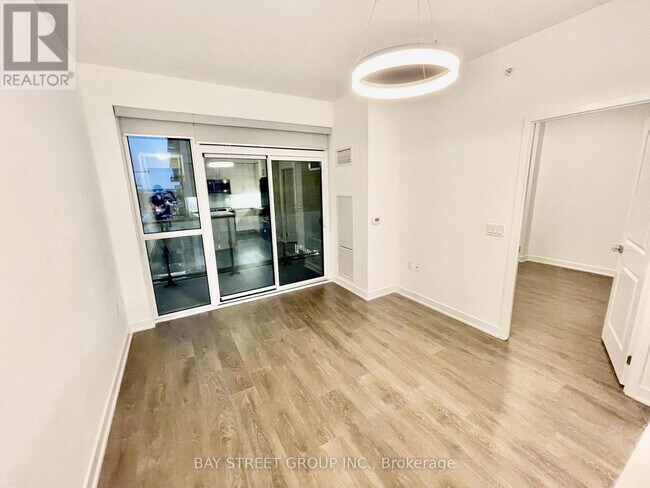 Photo - 75 Oneida Crescent Unit 703