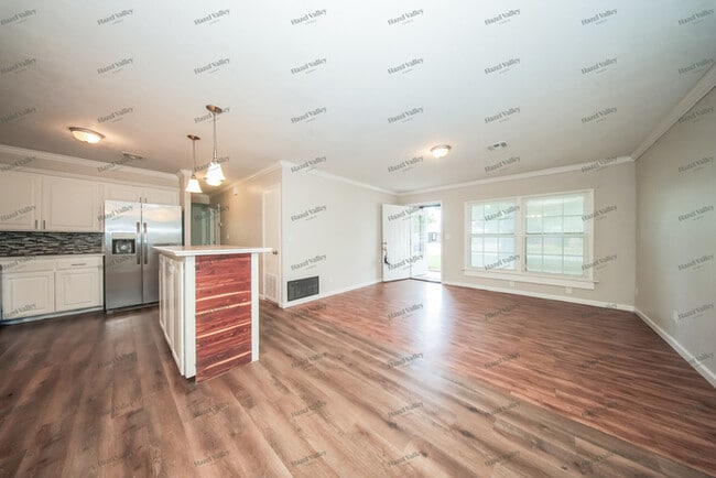 Photo - 5933 NW 58th St