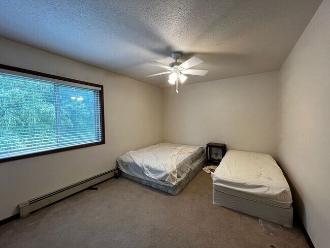 $1,050 | 2 Bedroom, 1 Bathroom Apartment | No Pets | Available for August 10th, 2026 Move In!