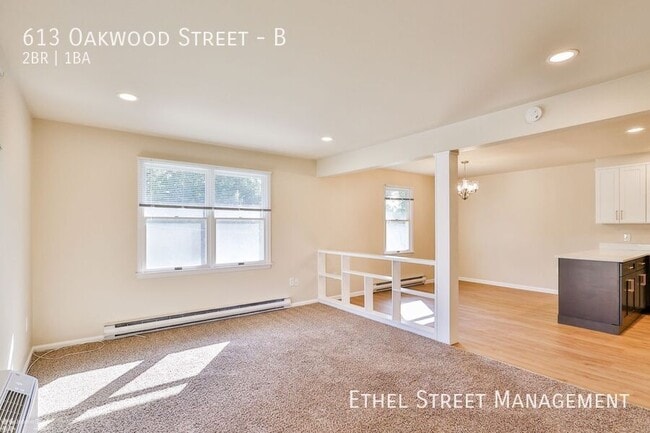 Photo - 613 Oakwood St Unit B