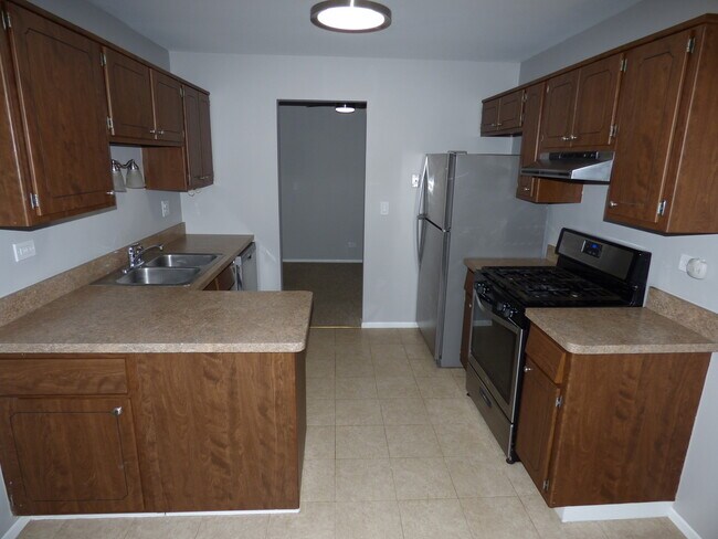Photo - 402 Sandalwood Ln Unit D1
