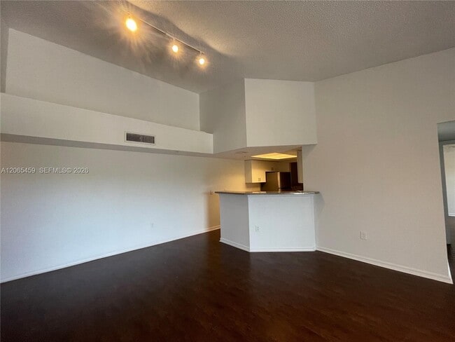 Photo - 5025 Wiles Rd Unit 303