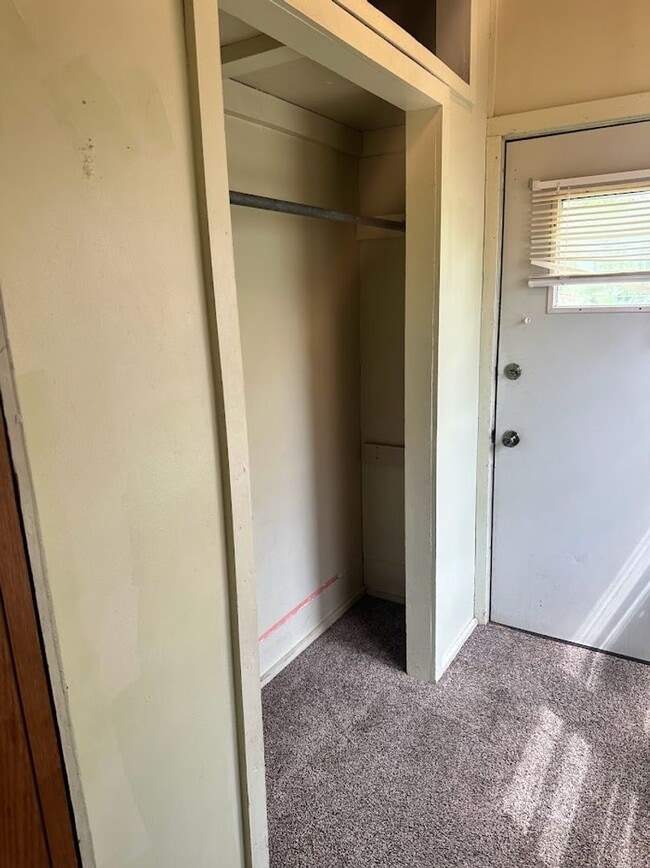 Photo - 4 bedroom/ 2 bathroom