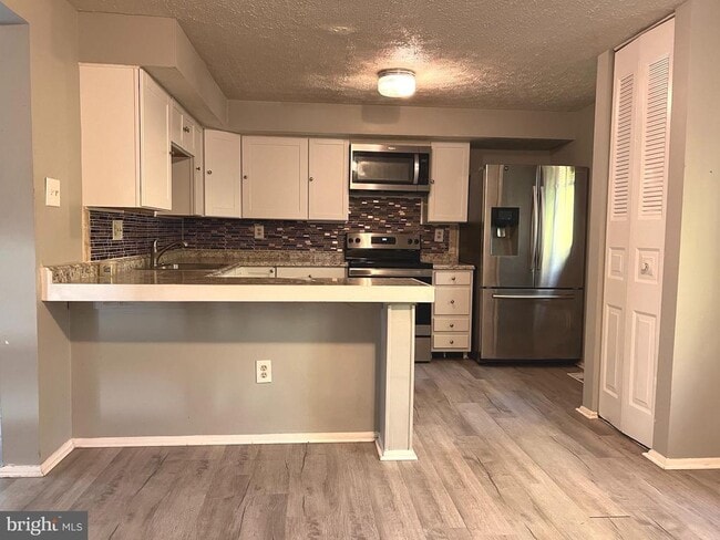 Photo - 8104 Willowdale Ct