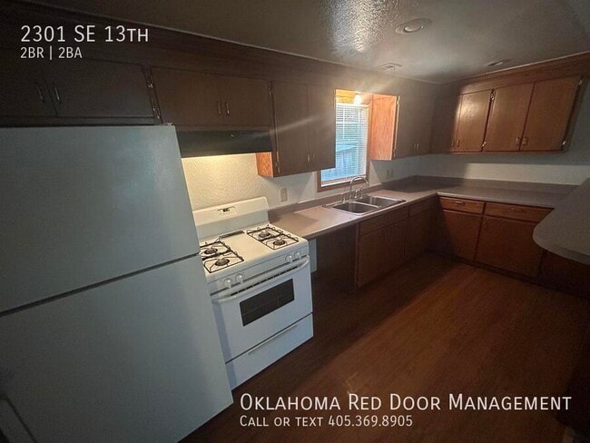 Photo - 2301 SE 13th St