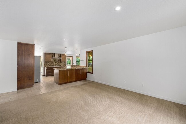Photo - 16711 SE 46th St