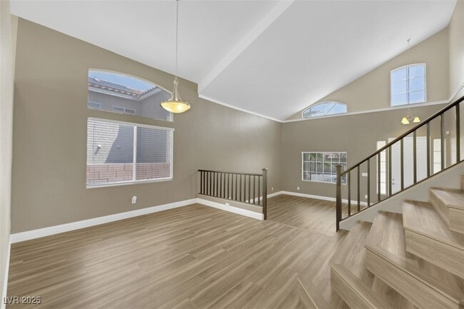 Photo - 495 1st Light St