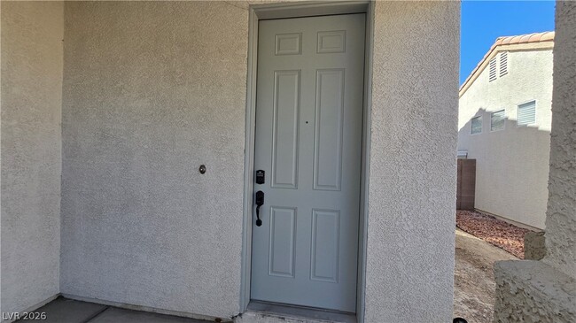 3902 W El Campo Grande Ave