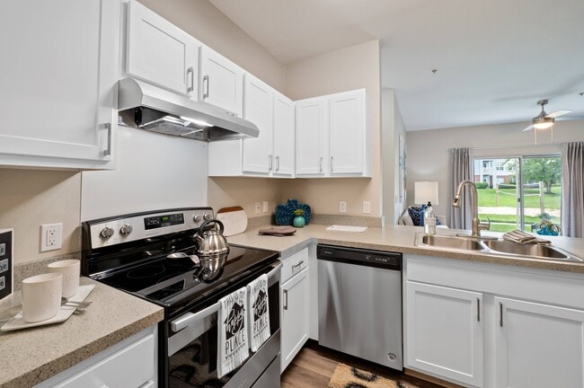 Open Kitchen View - Avalon Oaks Apartments