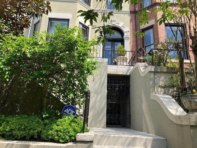 Photo - 1813 24th St NW Apartment Unit 1813B