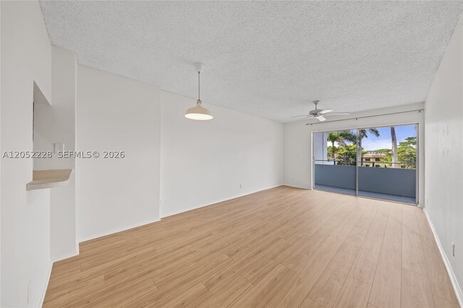 7900 CAMINO 303 Unit 303