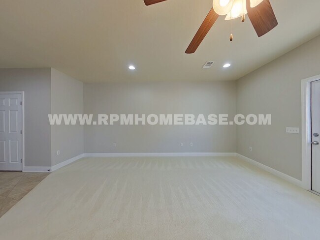 Photo - Charming Rental Townhome in Reserve Pointe...