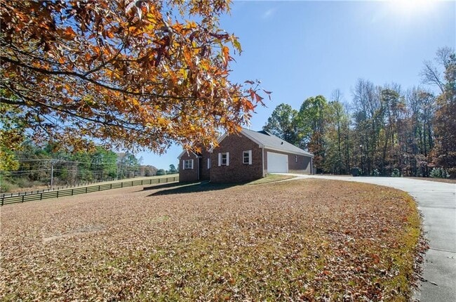 Photo - 3950 Chattahoochee Rd