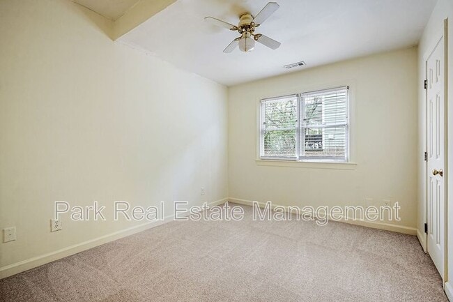 Photo - 505 N Greensboro St Unit A