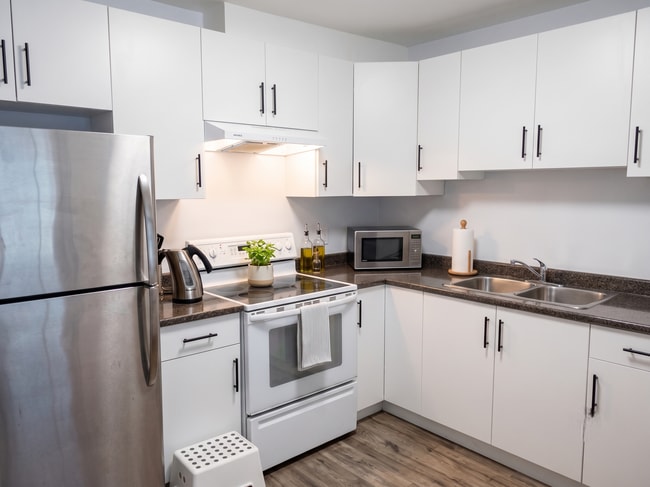 14114 113A Av Unit 1 Bedroom Garden Suite