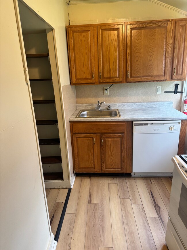 124 S Water St Unit 1