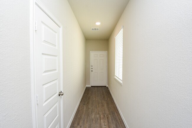 Photo - 14042 Chinook Dr