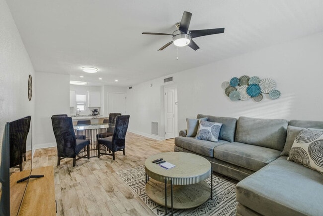 Photo - 3909 W Cleveland St Unidad SI ID1471503P