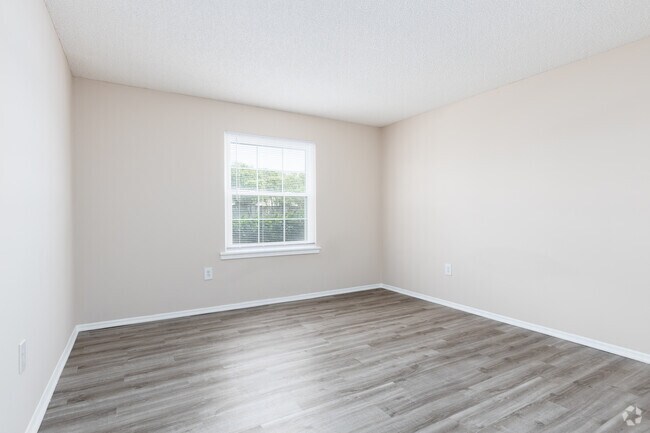 2BR, 2BA - 1196SF