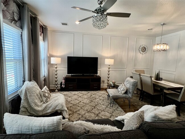 Photo - 312 Mission Ln