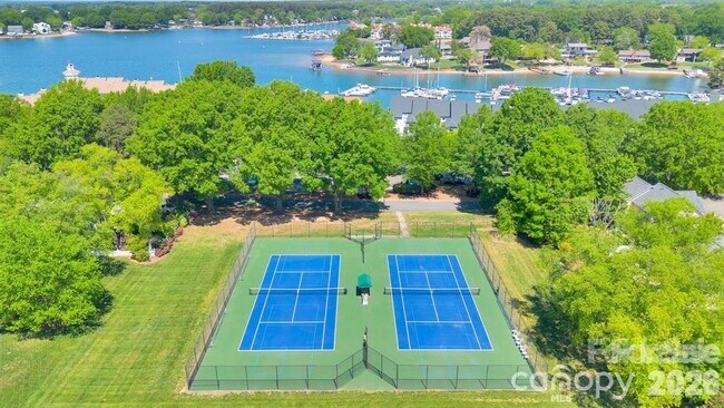Photo - 18755 Vineyard Point Ln