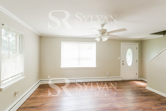 Photo - Cute, cozy and comfortable