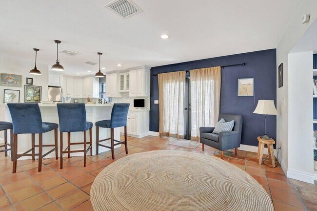 Photo - 801 SW 5th St