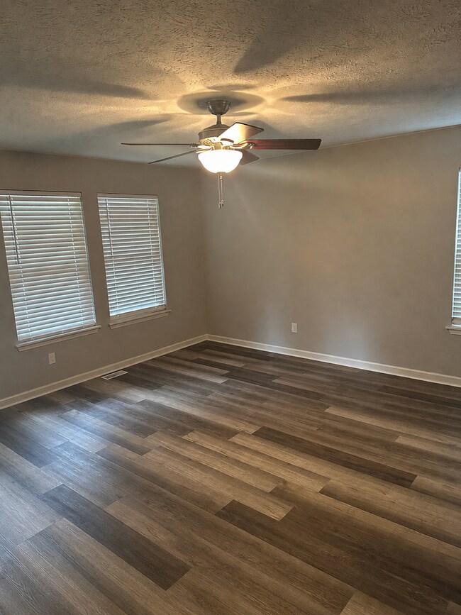 Photo - 113 Ravine St