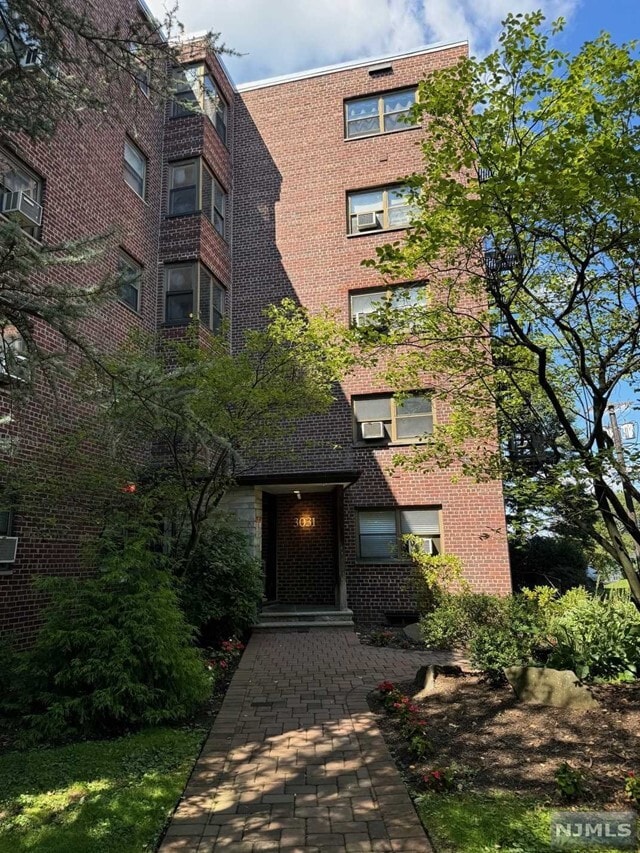3031 Edwin Ave Unit 1J  