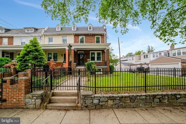 Photo - 330 Missouri Ave NW Townhome