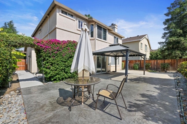 Photo - 48 Primrose Ct