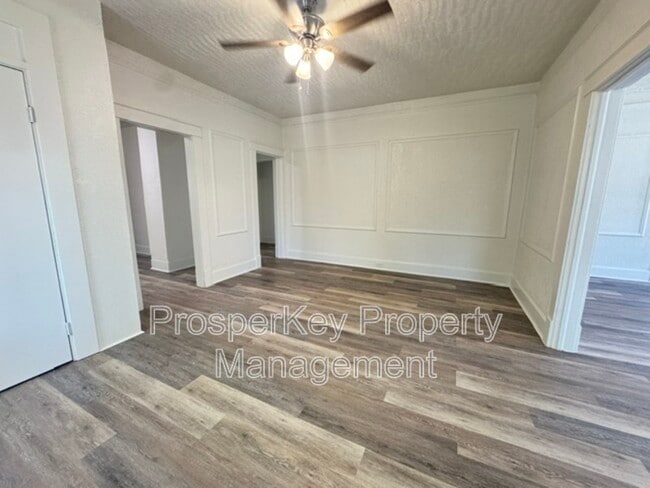 Photo - 2309 Willard St