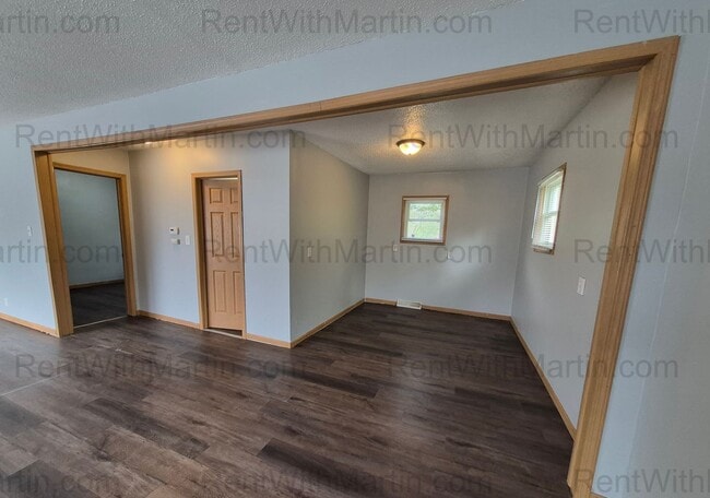Photo - 2014 Spring View St