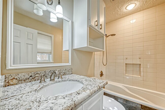 Photo - 3710 Linkview Dr