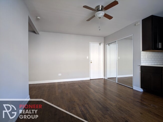 Photo - 524 W Oakdale Ave