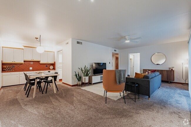 Great room - 3940 E. Timrod St. #226 Rental