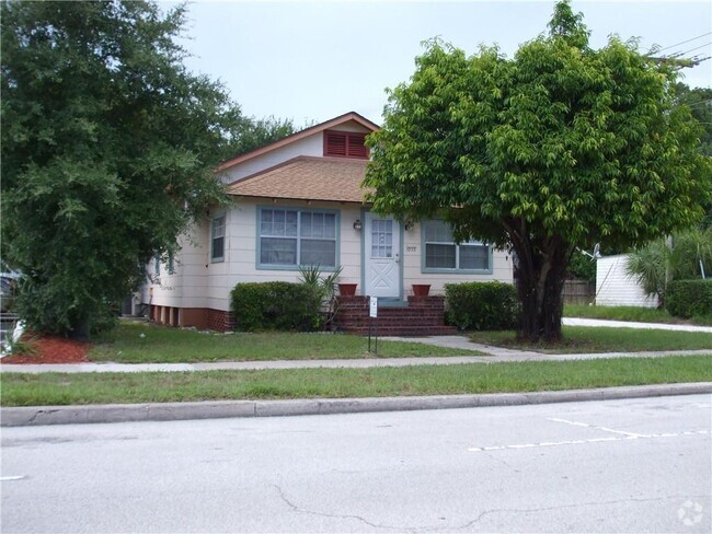 Building Photo - 1955 16th Ave Rental