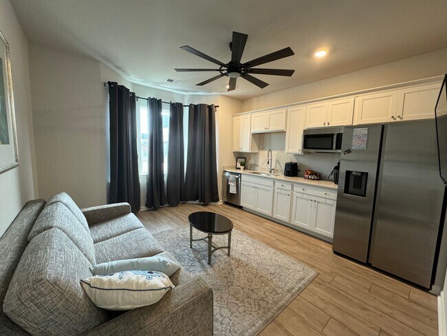Photo - Furnished Mother-In-Law Suite – Clean, Spa...