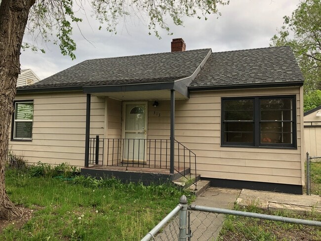 Building Photo - 2 Bedroom Home in Wandermere