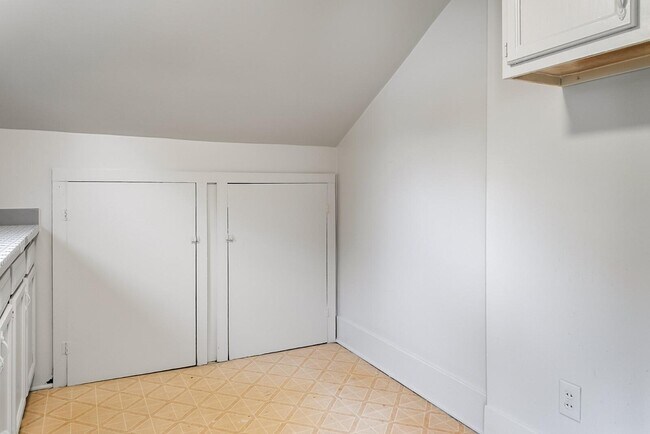 Photo - 44 Euclid Ave