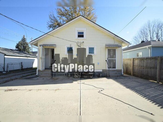 Photo - 2012 Olive St