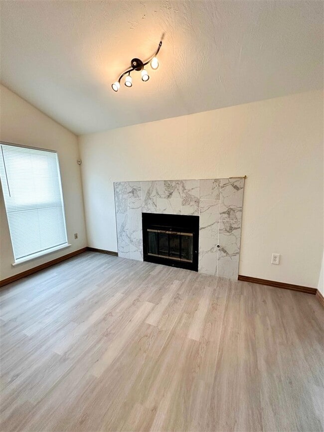 Photo - 7131 NW Birch Pl