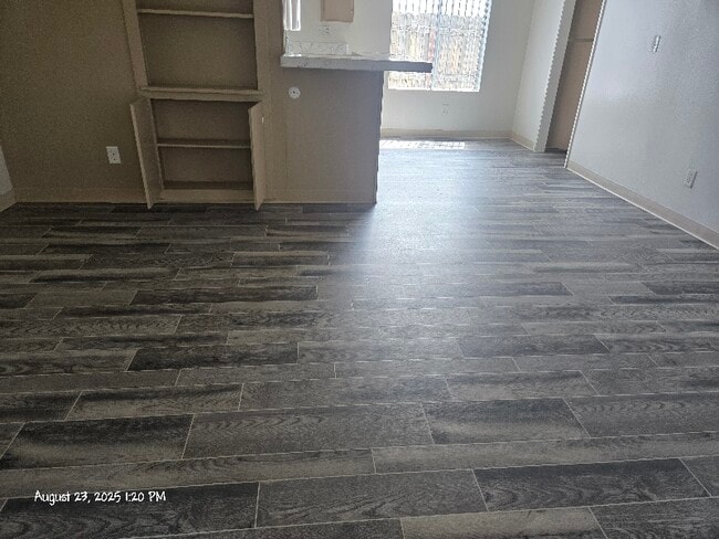 Photo - 991 N Mollison Ave Unit 04