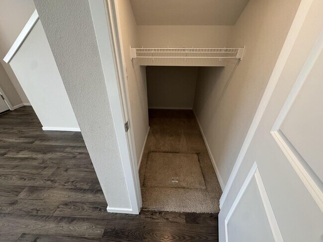 Photo - Newer Townhouse in Saddle Club Estates with 2-Car Garage – Nearby Winco, Fred Meyers & Schools
