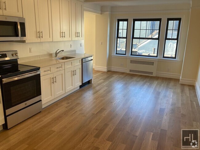 Building Photo - Christopher Street Rental