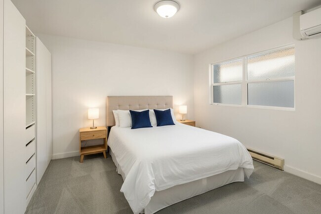 Photo - 303 N 44th St Unidad #304