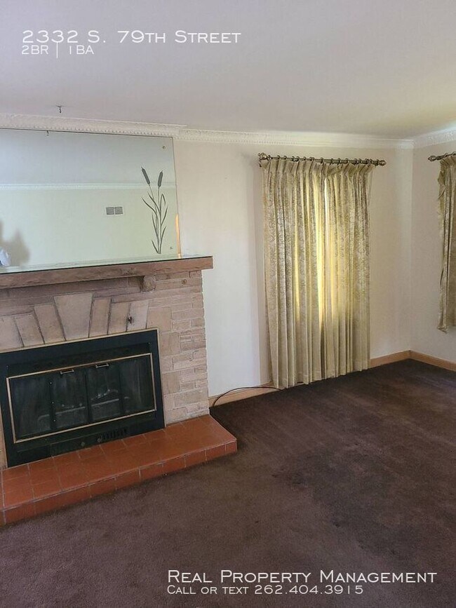 Photo - 2 Bedroom Lower Duplex.  MTM Lease only!